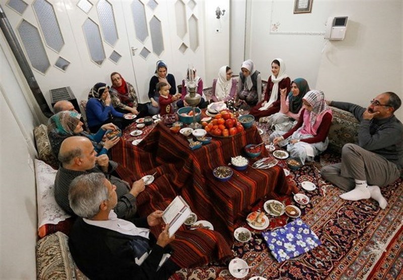 چراغ شب یلدا را روشن نگه داریم چراغ شب یلدا را روشن نگه داریم
