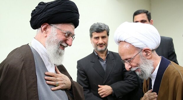رهبر انقلاب: درگذشت آیة الله محمدتقی مصباح یزدی خسارتی برای حوزهی معارف اسلامی است رهبر انقلاب: درگذشت آیة الله محمدتقی مصباح یزدی خسارتی برای حوزهی معارف اسلامی است