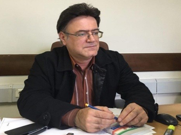 علت افزایش قیمت سکه و ارز، تصمیم ۲۰ فروردین و پلیسی کردن بازار ارز بود/ به جای آنکه ارز به افراد نیازمند برسد، به رانتخواران رسید و عرضه ارز کم شد علت افزایش قیمت سکه و ارز، تصمیم ۲۰ فروردین و پلیسی کردن بازار ارز بود/ به جای آنکه ارز به افراد نیازمند برسد، به رانتخواران رسید و عرضه ارز کم شد