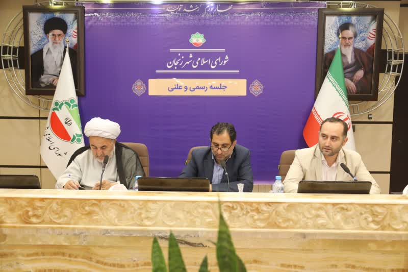 افزایش نرخ سرویس مدارس در شهر زنجان/ عدم تمکین رانندگان به نرخ مصوب قبلی/ سوار کردن بیش از ۴ دانش آموز در سرویس مدارس تخلف است افزایش نرخ سرویس مدارس در شهر زنجان/ عدم تمکین رانندگان به نرخ مصوب قبلی/ سوار کردن بیش از ۴ دانش آموز در سرویس مدارس تخلف است