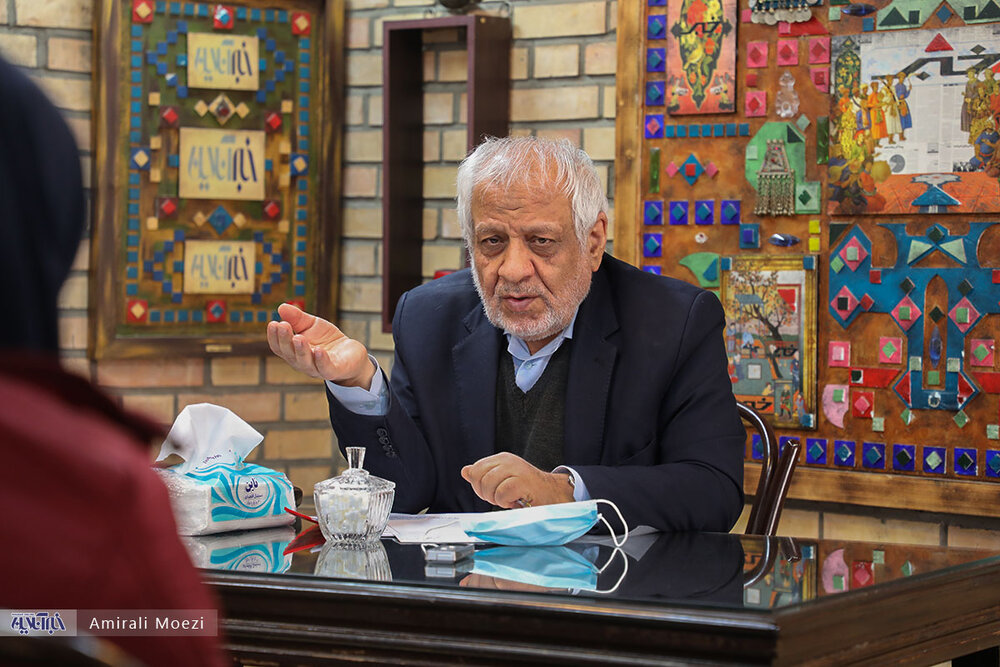 هر نظامی «خودی وغیرخودی» دارد/دوران «جناح بندیها» گذشته است هر نظامی «خودی وغیرخودی» دارد/دوران «جناح بندیها» گذشته است