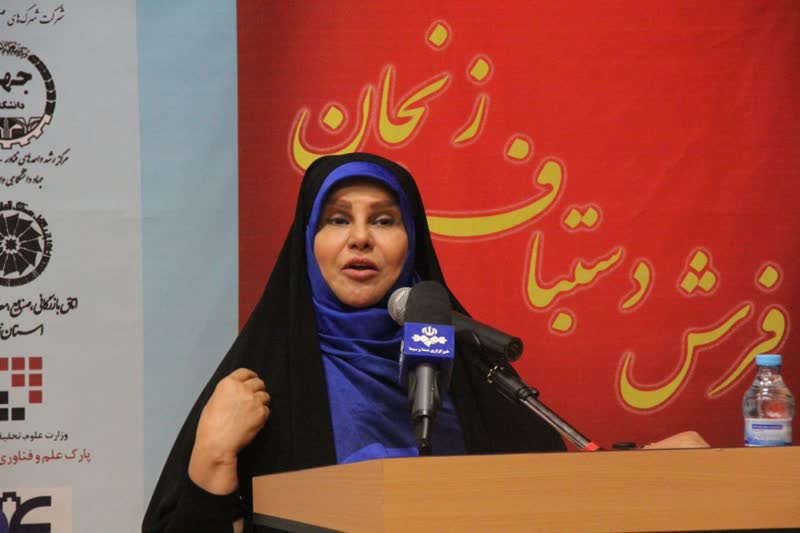 بیش از ۹۰ درصد قالیبافان کشور زن هستند/ نظام ارزیابان فرش راه اندازی میشود/ صنایع جانبی فرشبافی در کشور فرسوده است بیش از ۹۰ درصد قالیبافان کشور زن هستند/ نظام ارزیابان فرش راه اندازی میشود/ صنایع جانبی فرشبافی در کشور فرسوده است