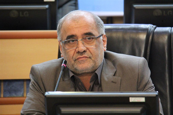 مدیران با استفاده از ظرفیت های موجود در راستای توسعه قدم بردارند مدیران با استفاده از ظرفیت های موجود در راستای توسعه قدم بردارند