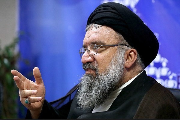 زن نمی تواند رئیس جمهور شود ! زن نمی تواند رئیس جمهور شود !