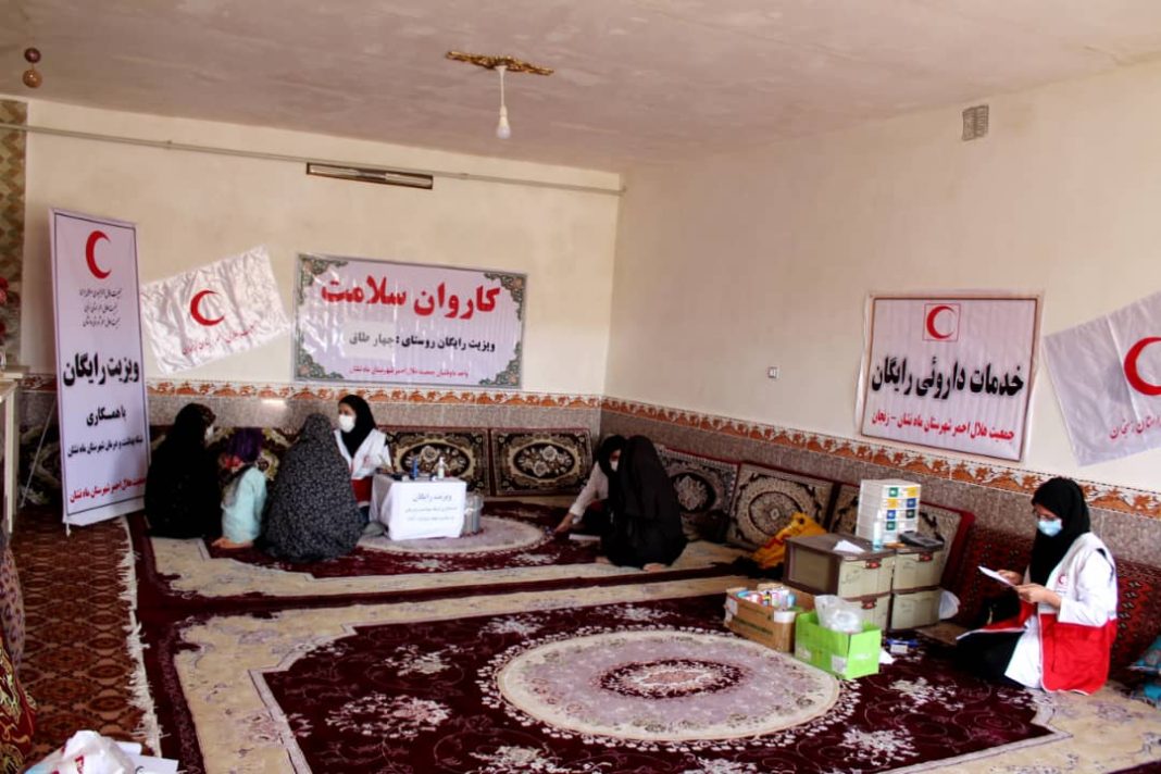 اعزام پزشکان به روستاهای محروم در قالب کاروان سلامت هلال احمر انجام میشود اعزام پزشکان به روستاهای محروم در قالب کاروان سلامت هلال احمر انجام میشود