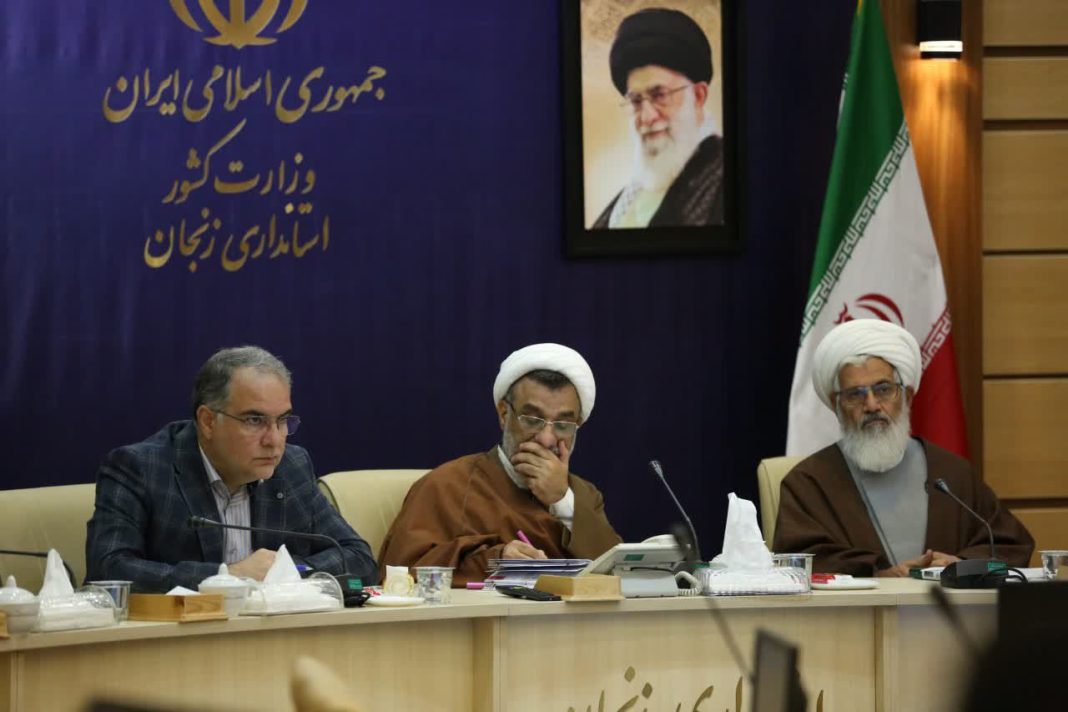 در مجموعه حکمرانی کشور، تصمیمگیری استان ها مورد توجه کشور قرار نمیگیرد/ اگر قرار با برخورد بیحجابی است باید از همین الان حرکتها آغاز شود/ در اجرای نقشه مهندسی فرهنگی استان با مشکل مواجه هستیم در مجموعه حکمرانی کشور، تصمیمگیری استان ها مورد توجه کشور قرار نمیگیرد/ اگر قرار با برخورد بیحجابی است باید از همین الان حرکتها آغاز شود/ در اجرای نقشه مهندسی فرهنگی استان با مشکل مواجه هستیم