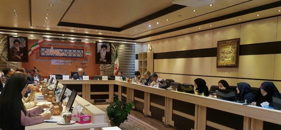 نگاه محدود شهر زنجان را توسعه نمیدهد/ برونسپاری خدمات شهرداری باید متوقف شود نگاه محدود شهر زنجان را توسعه نمیدهد/ برونسپاری خدمات شهرداری باید متوقف شود