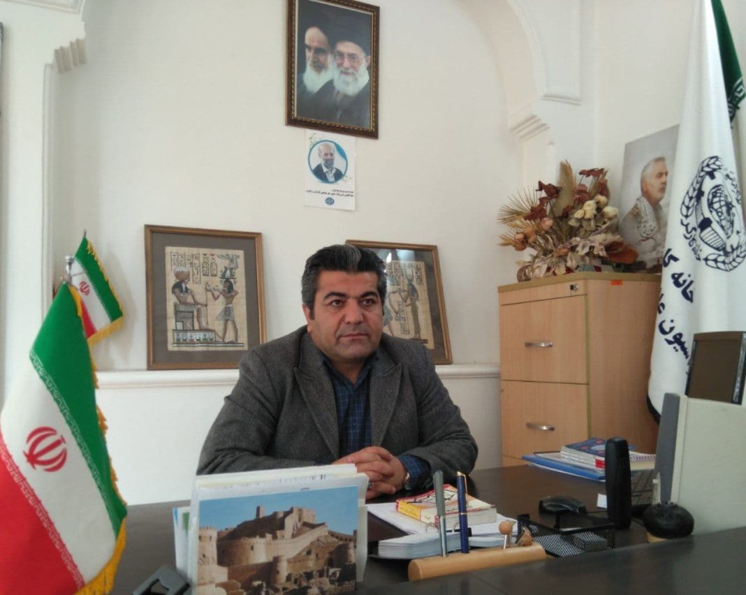 اگر شبه کارفرمایان نبودند مشکل کارفرمایان واقعی حل می شد/دولت باید لباس کارفرمایی را ازتنش در بیاورد اگر شبه کارفرمایان نبودند مشکل کارفرمایان واقعی حل می شد/دولت باید لباس کارفرمایی را ازتنش در بیاورد