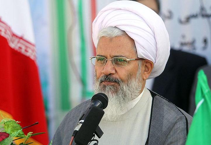 نماینده ولی فقیه در استان و امام جمعه زنجان از اقدام هلال احمر در توزیع بسته های غذایی قدردانی کرد نماینده ولی فقیه در استان و امام جمعه زنجان از اقدام هلال احمر در توزیع بسته های غذایی قدردانی کرد