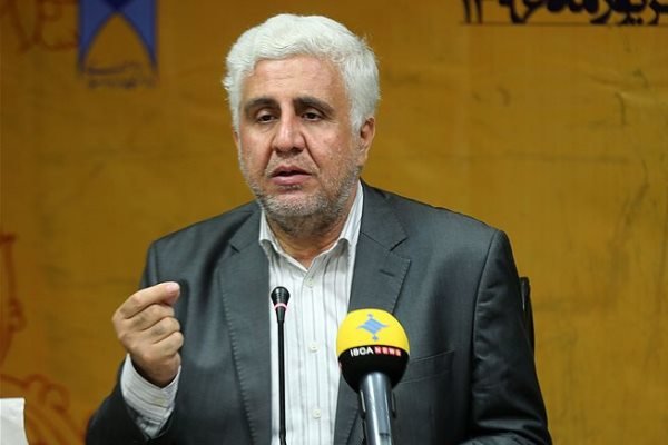 فامیلبازی در دانشگاه آزاد اسلامی ممنوع فامیلبازی در دانشگاه آزاد اسلامی ممنوع