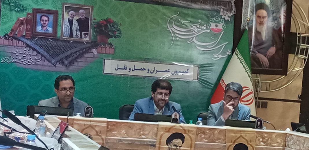 ۱میلیون و ۲۰۰ هزارمتر مربع زمین رهاشده در شهر داریم/درمعابر شهر روشنایی ضعیف است، توزیع برق به تکلیفش عمل کند ۱میلیون و ۲۰۰ هزارمتر مربع زمین رهاشده در شهر داریم/درمعابر شهر روشنایی ضعیف است، توزیع برق به تکلیفش عمل کند